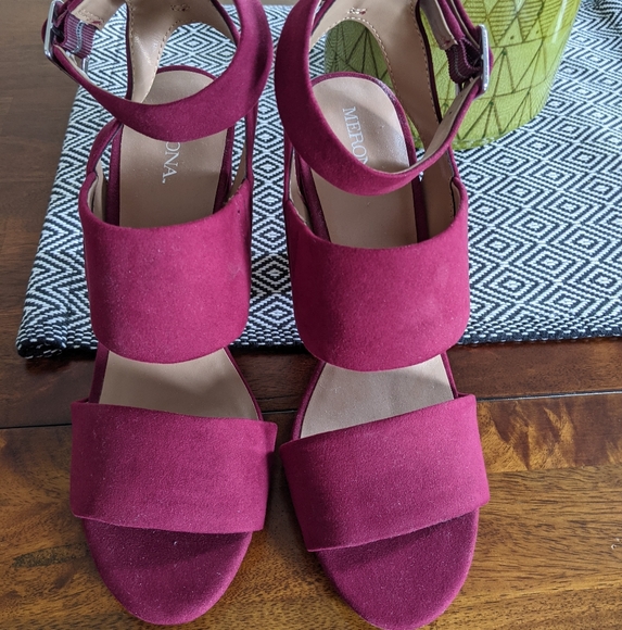 Merona Burgundy Faux Suede Allie Heeled Sandals - Picture 5 of 10